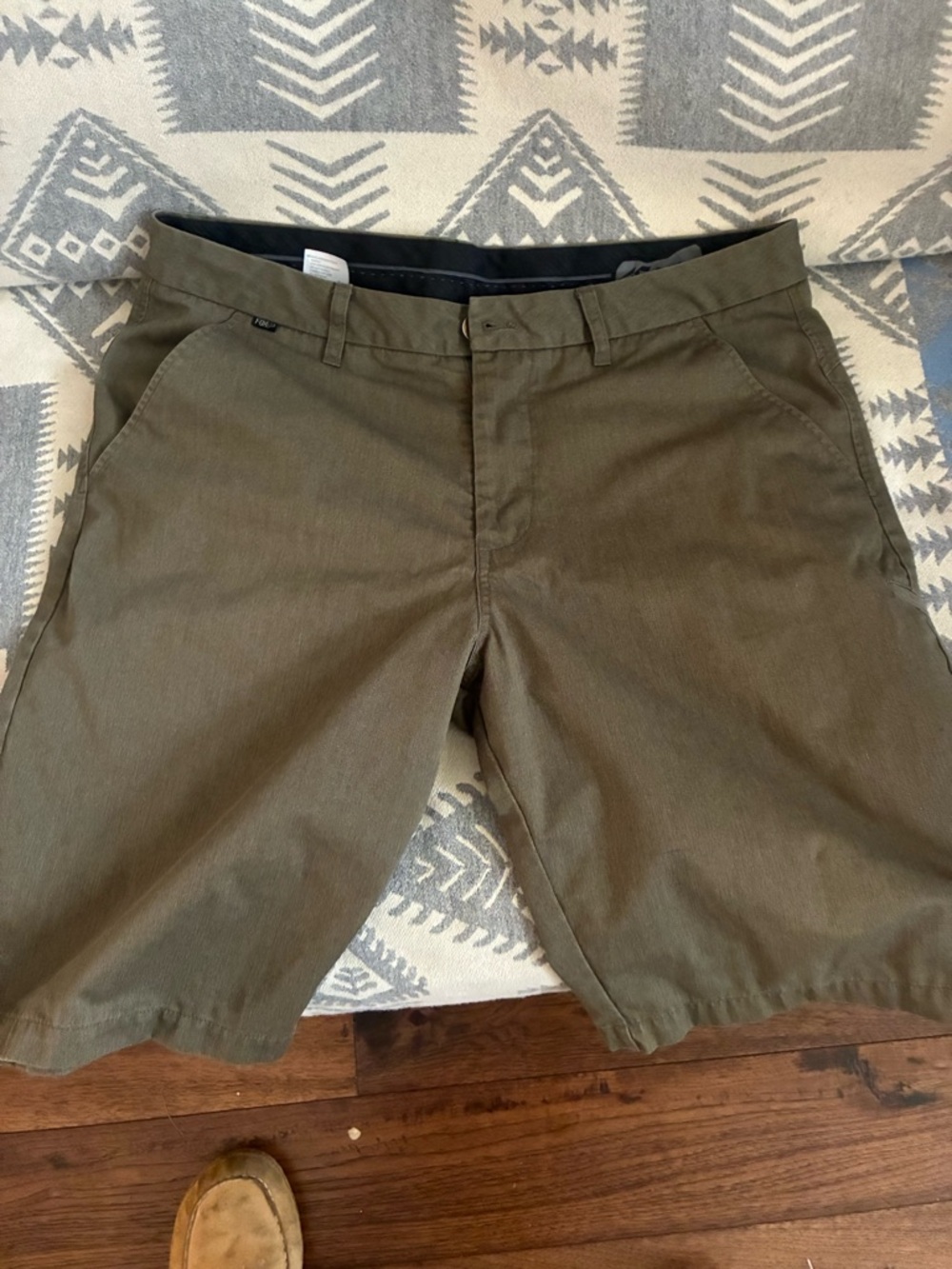 Fox moto men’s casual shorts olive green size 36” waist
